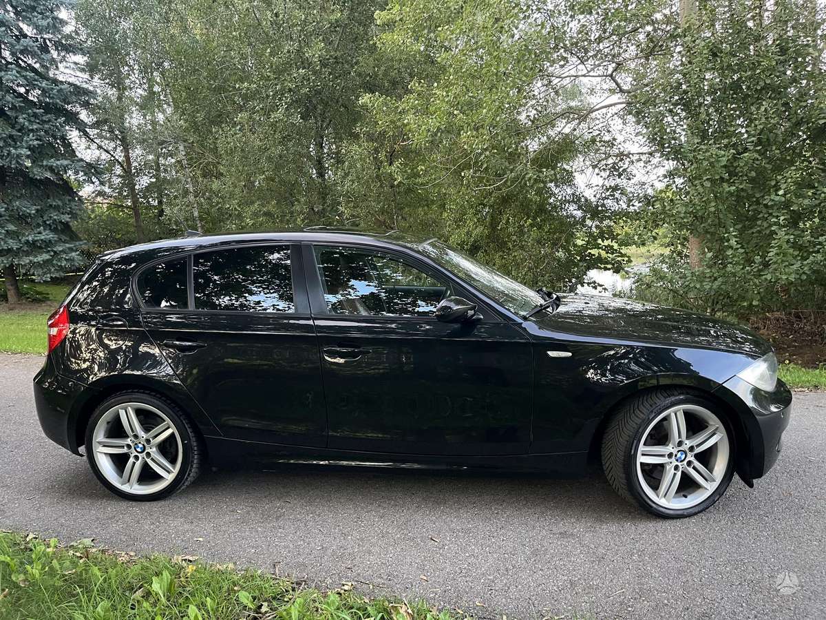BMW 120, 2.0 l., hatchback