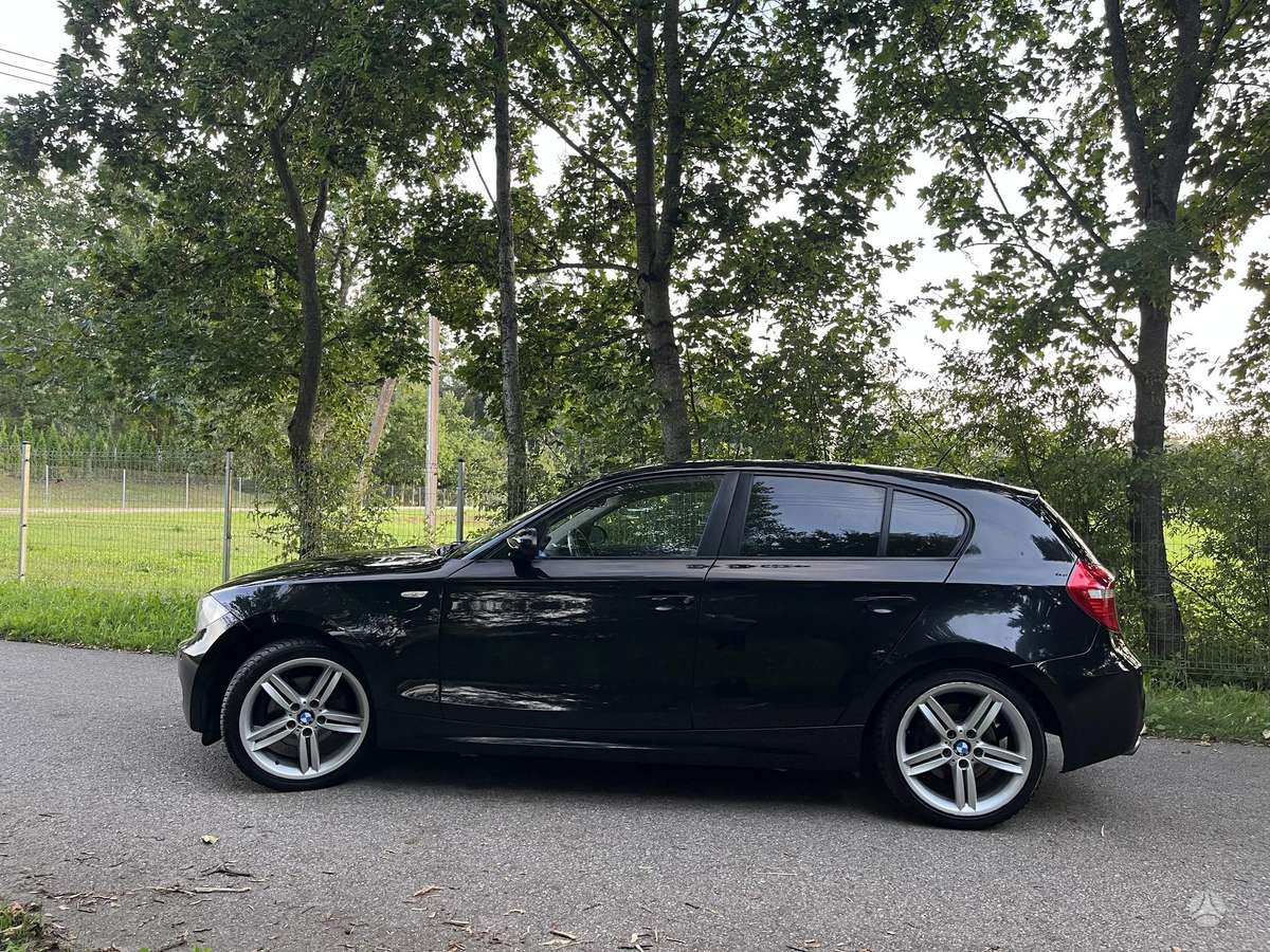 BMW 120, 2.0 l., hatchback