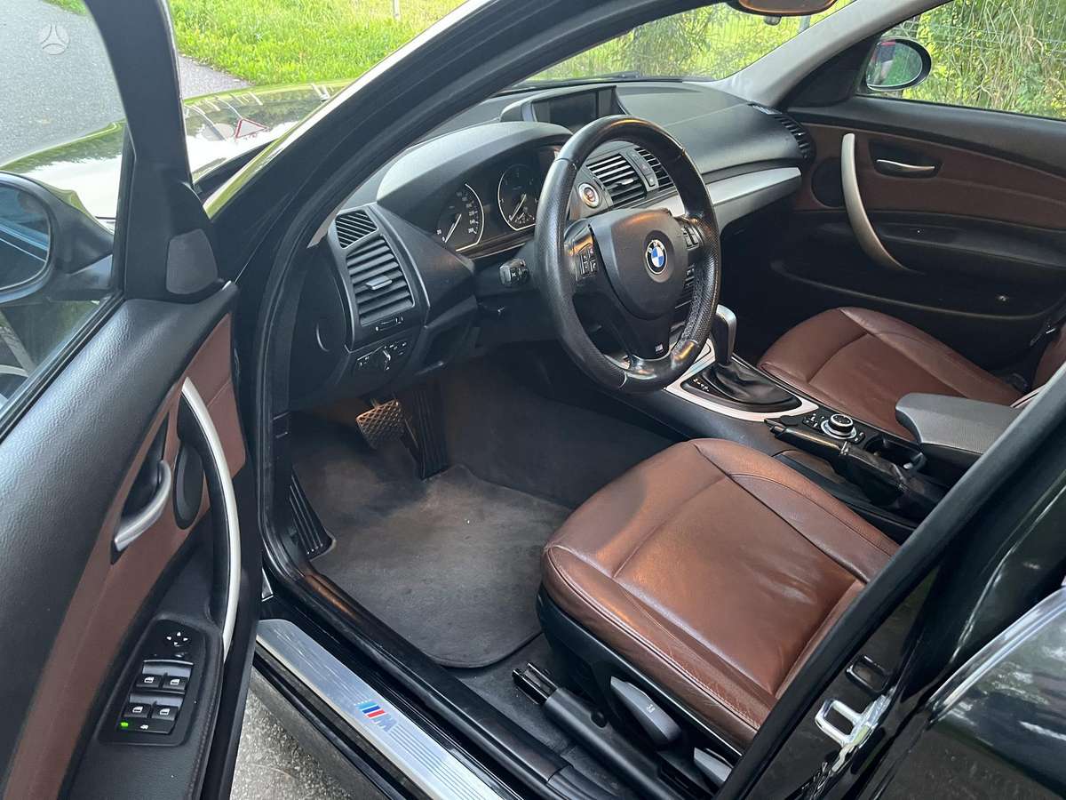 BMW 120, 2.0 l., hatchback