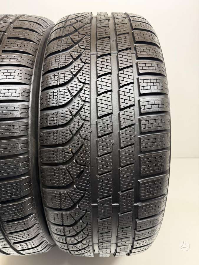 Pirelli P-Zero Winter, зимние 235/50 R19