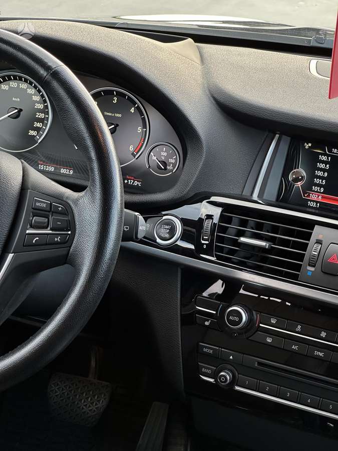 BMW X3, 2.0 l., off-road / crossover