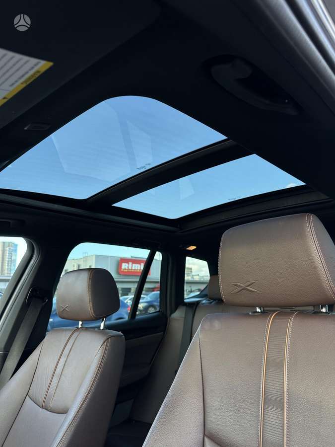 BMW X3, 2.0 l., off-road / crossover