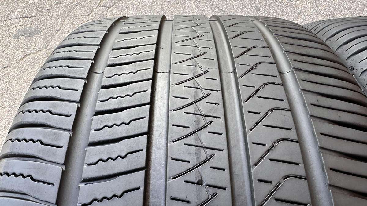 Pirelli SCORPION Zero, universalios 295/35 R21