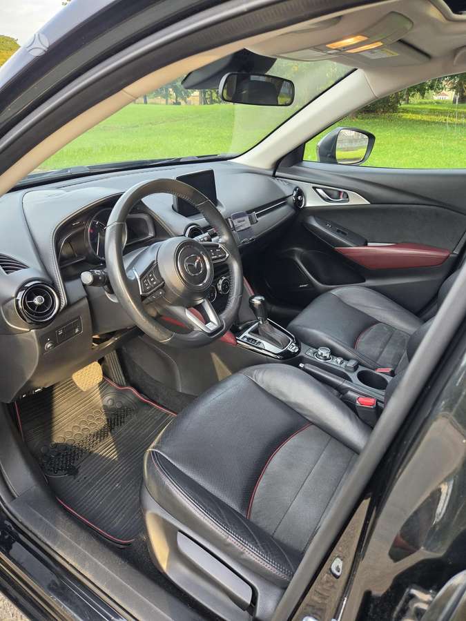 Mazda CX-3, 2.0 l., off-road / crossover