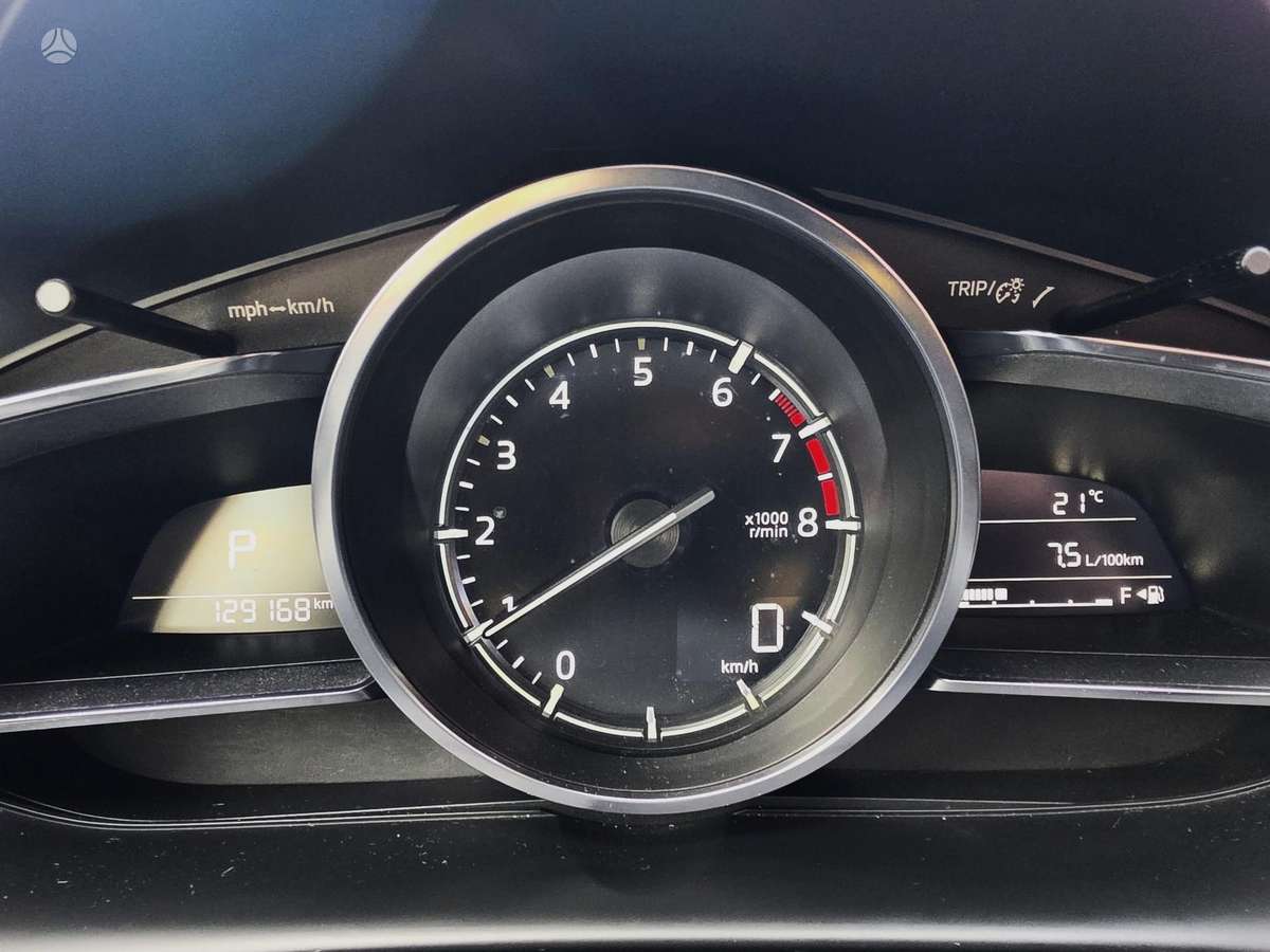 Mazda CX-3, 2.0 l., off-road / crossover