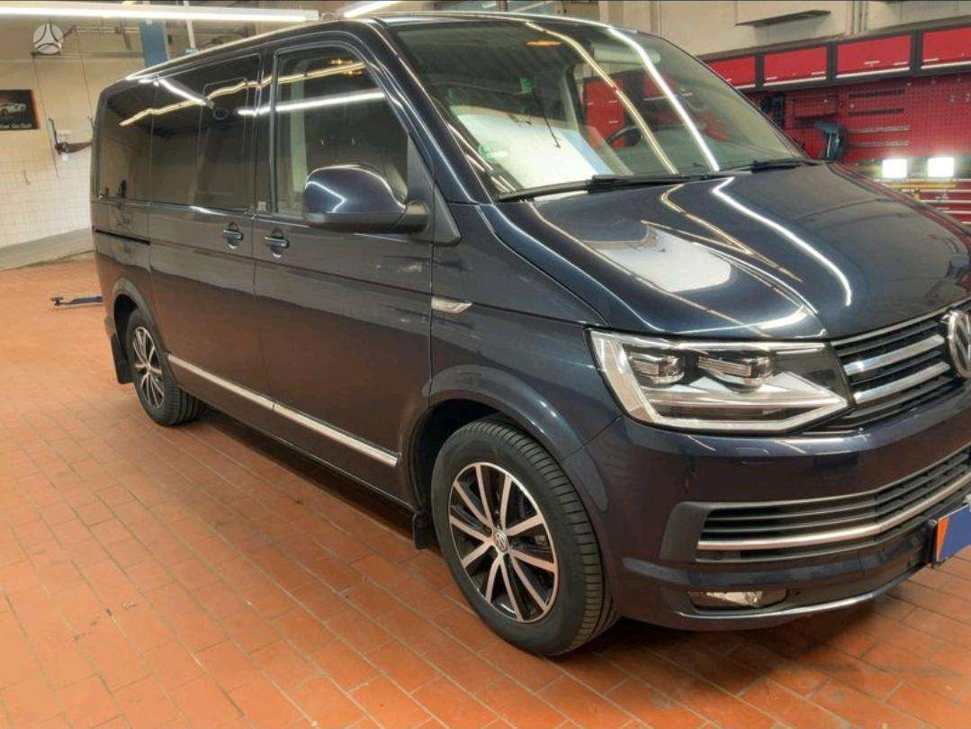Volkswagen Multivan - 4