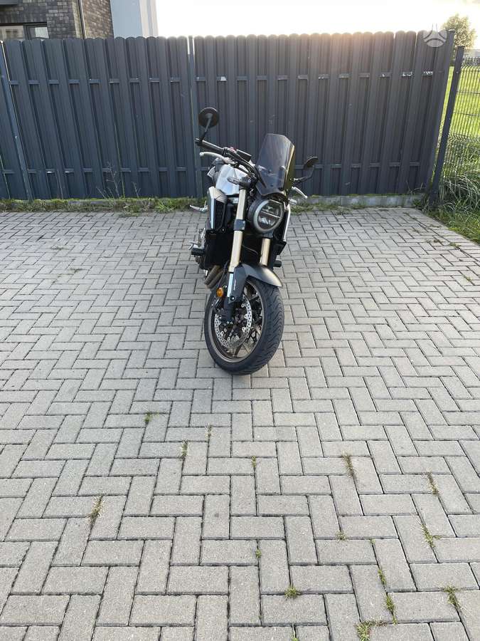 Honda CB 650cc, street / classic