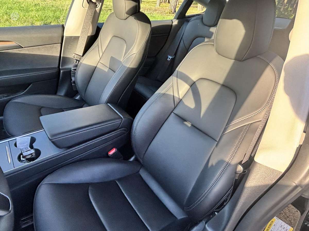 Tesla Model 3, 60 кВт·ч, Седан