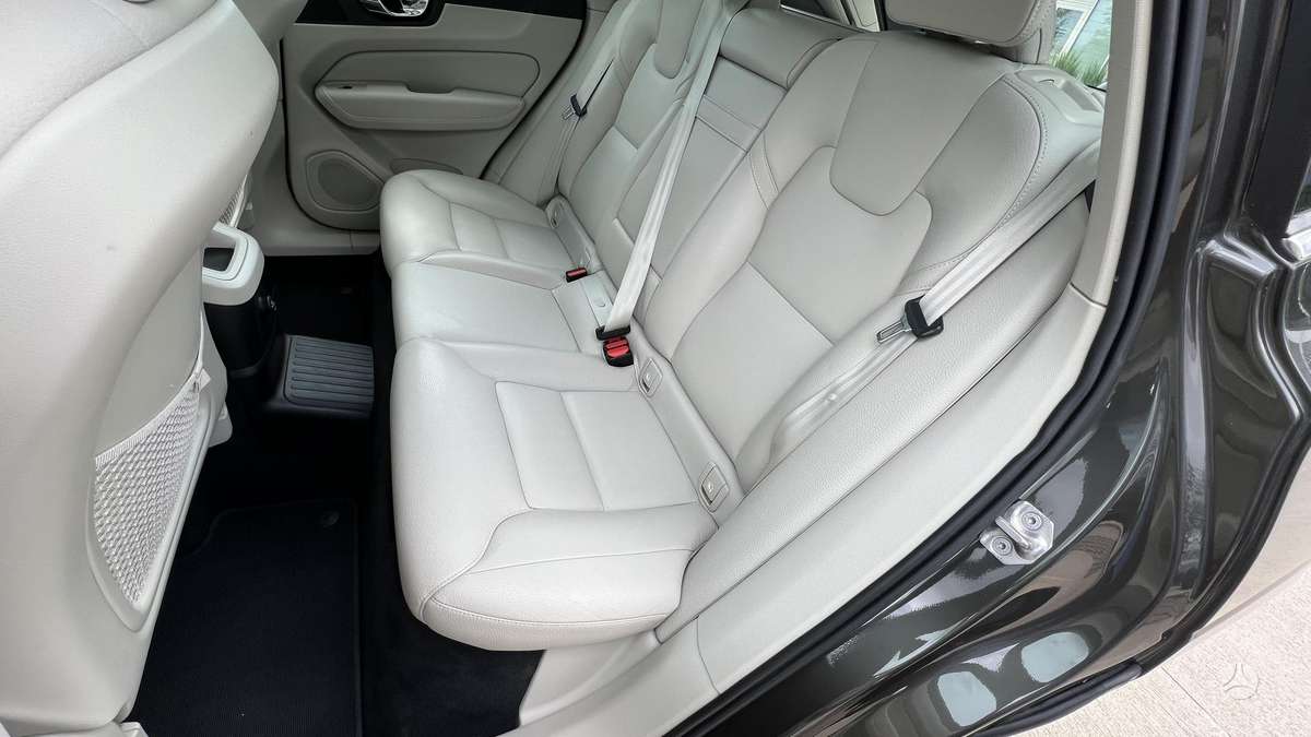 Volvo XC60 - 11