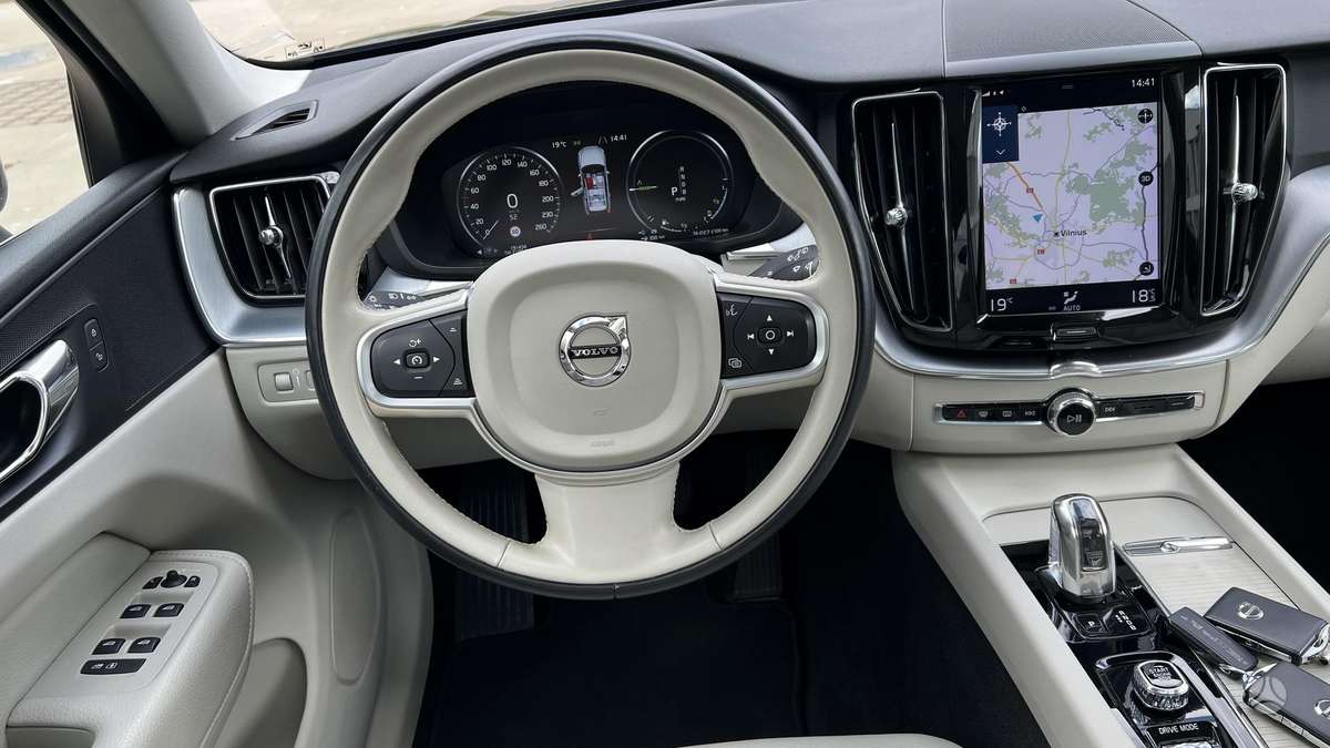 Volvo XC60 - 8