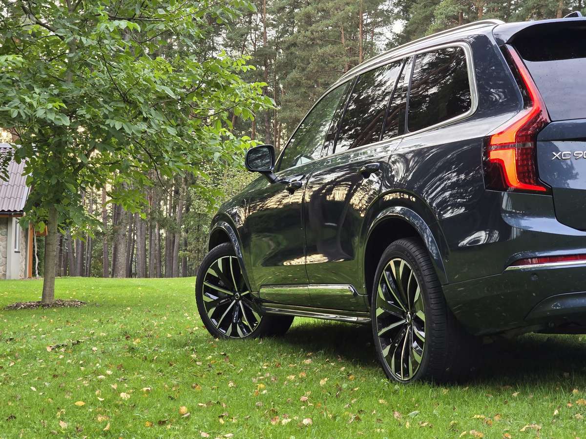 Volvo XC90 - 6