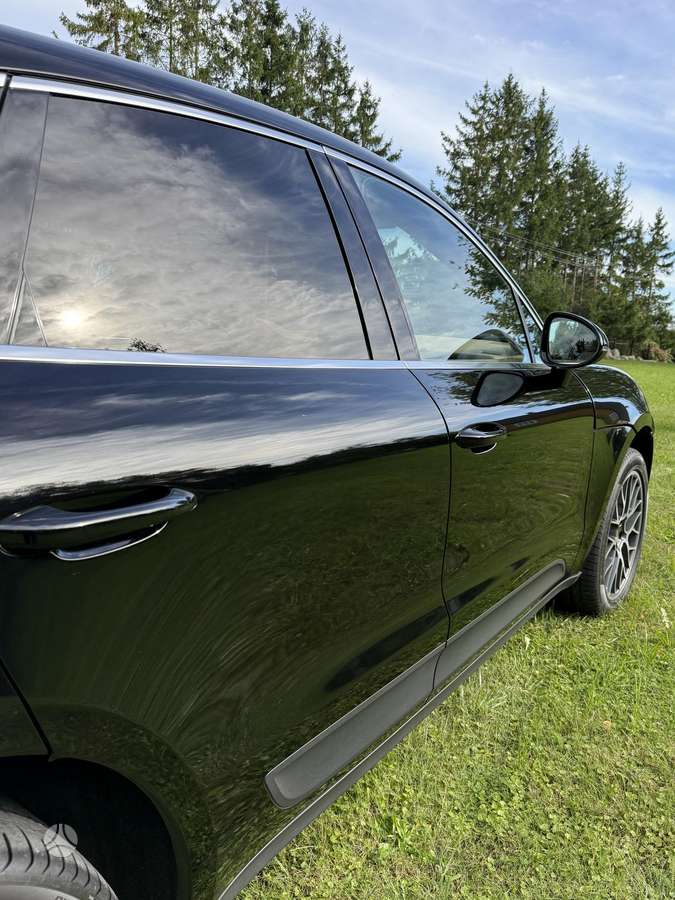 Porsche Macan - 10