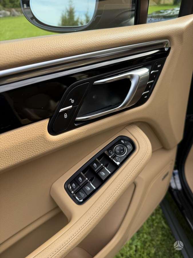 Porsche Macan, 3.0 l., off-road / crossover