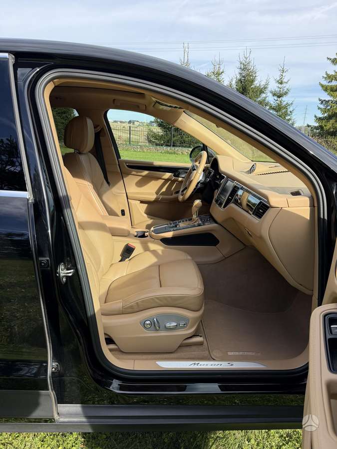 Porsche Macan, 3.0 l., off-road / crossover
