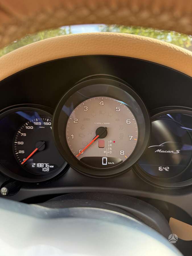 Porsche Macan, 3.0 l., off-road / crossover