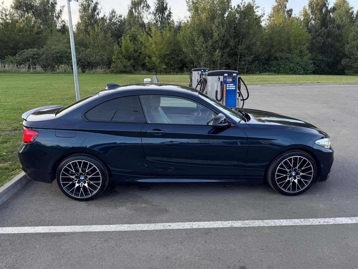 BMW 228, 2.0 l., Купе (coupe)