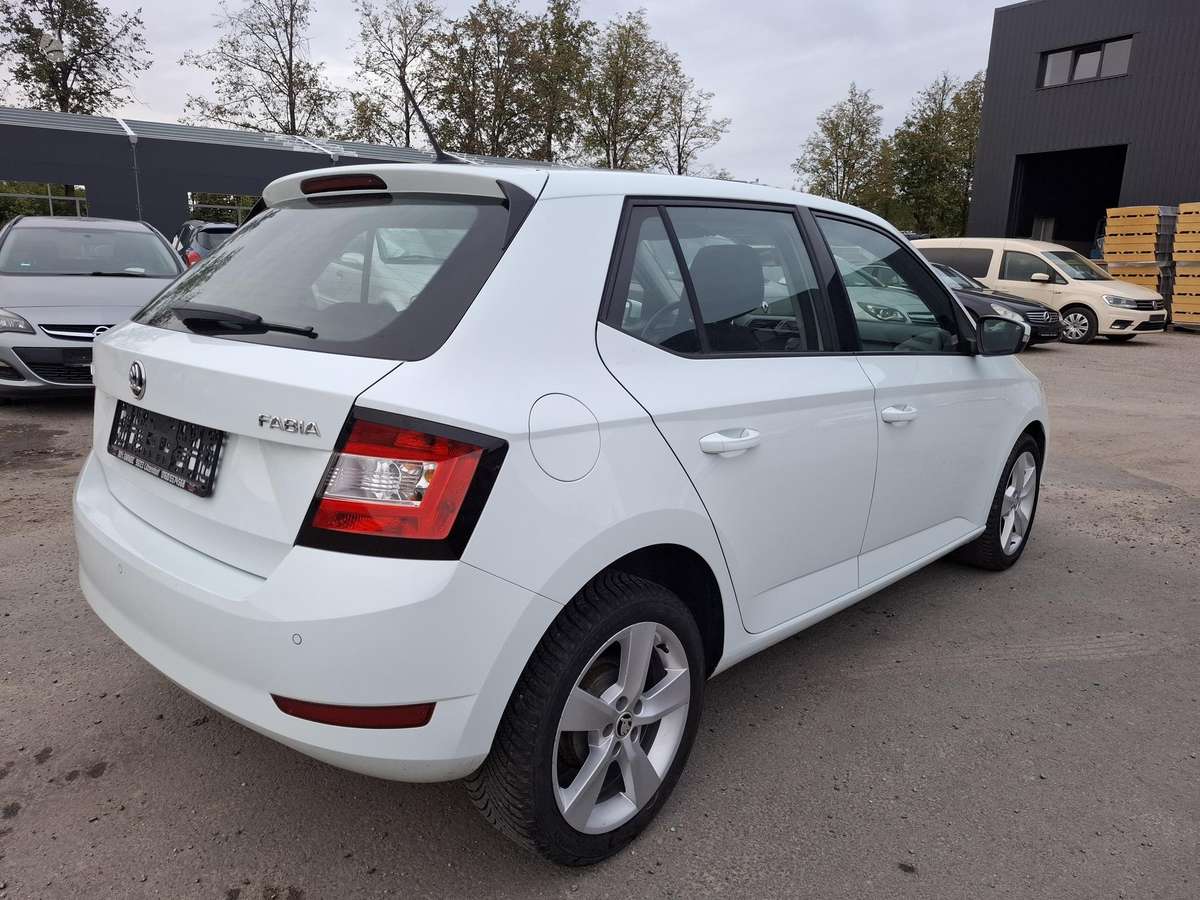 Škoda Fabia - 7