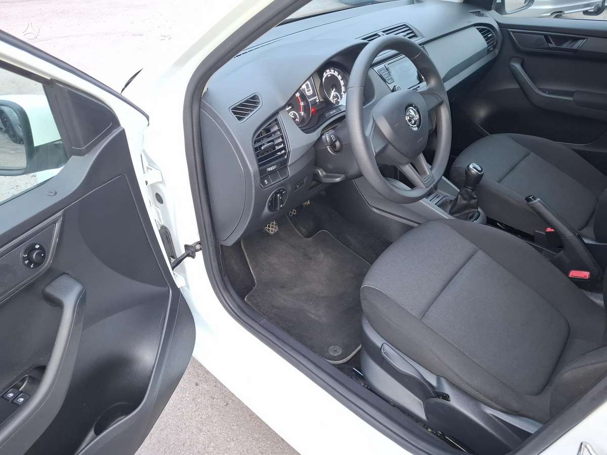 Škoda Fabia - 11
