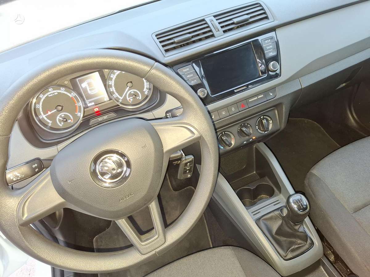 Škoda Fabia - 12