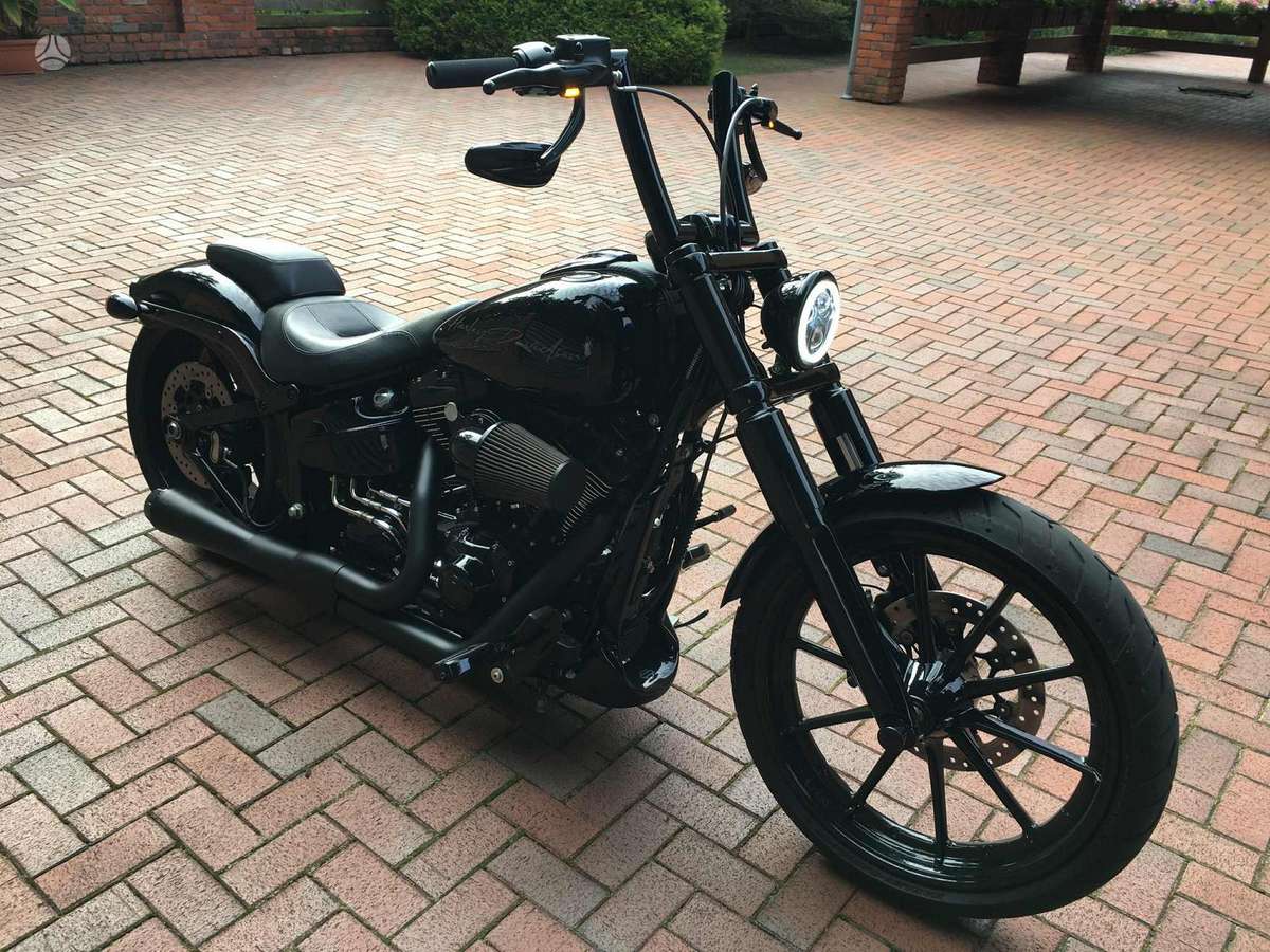 Harley-Davidson BREAKOUT 1688cc, choppers / cruisers / custom
