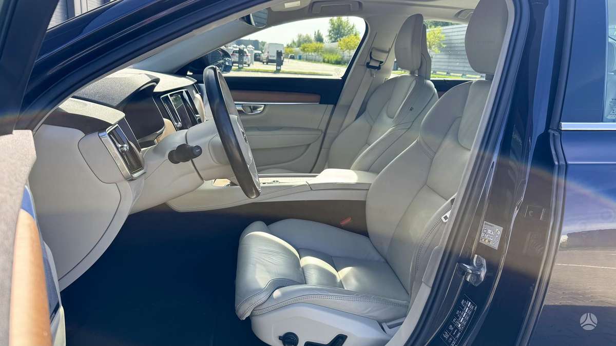 Volvo S90, 2.0 l., Седан