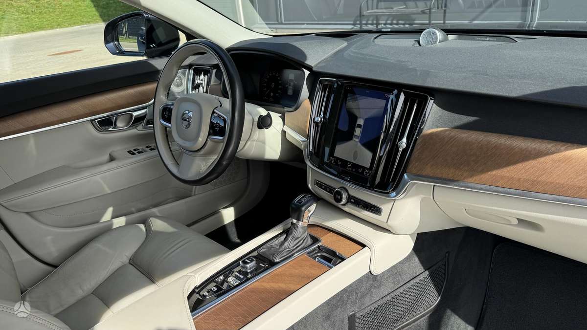 Volvo S90, 2.0 l., Седан