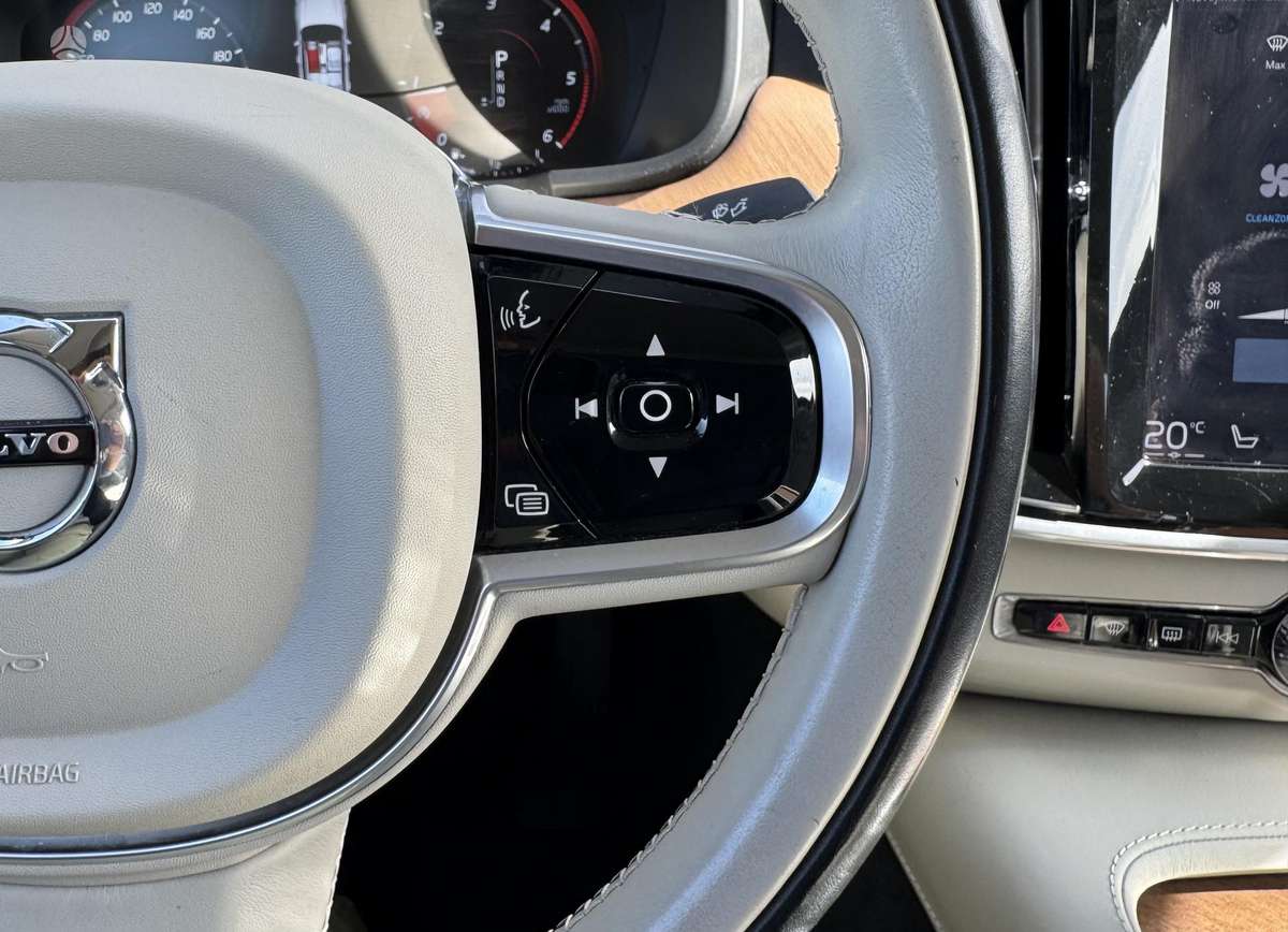 Volvo S90, 2.0 l., Седан