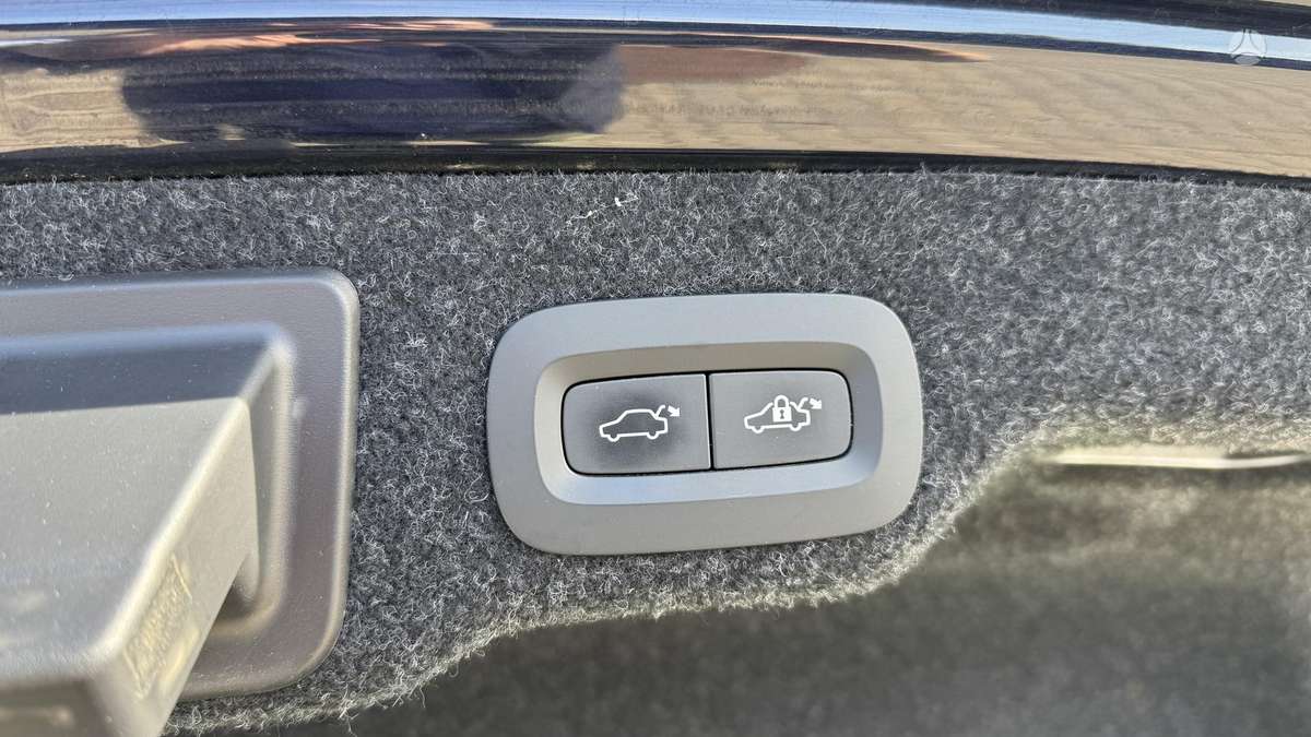 Volvo S90, 2.0 l., Седан