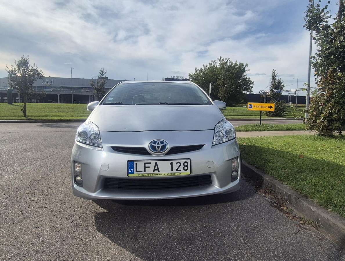 Toyota Prius - 1