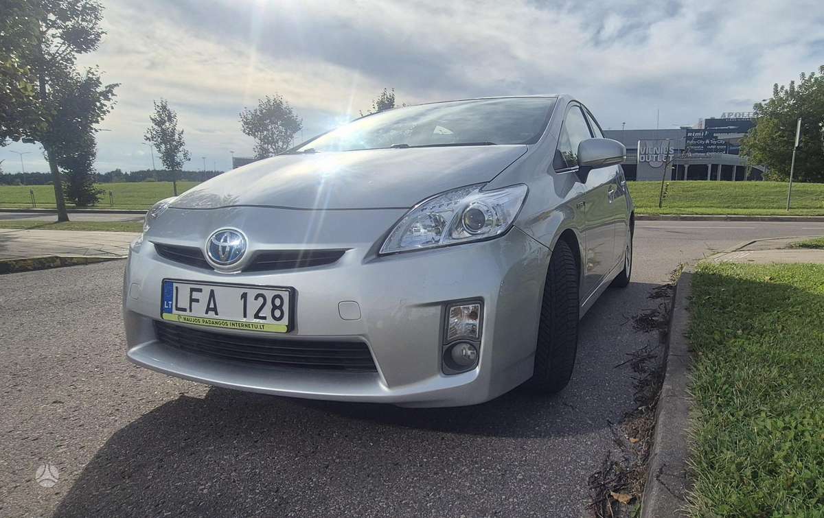 Toyota Prius - 2