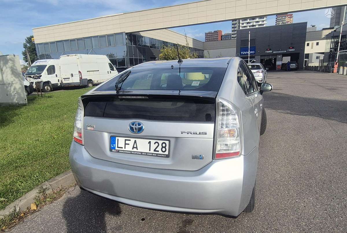 Toyota Prius - 6