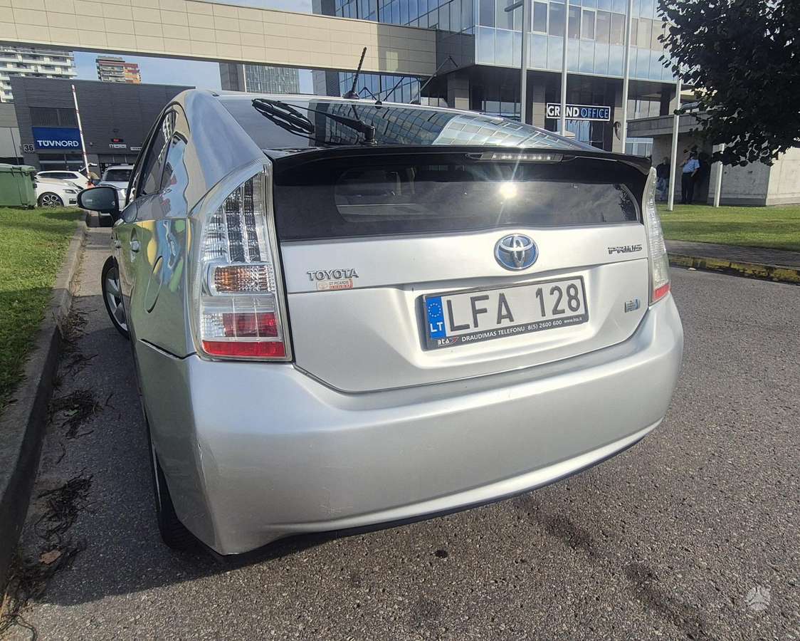 Toyota Prius - 9