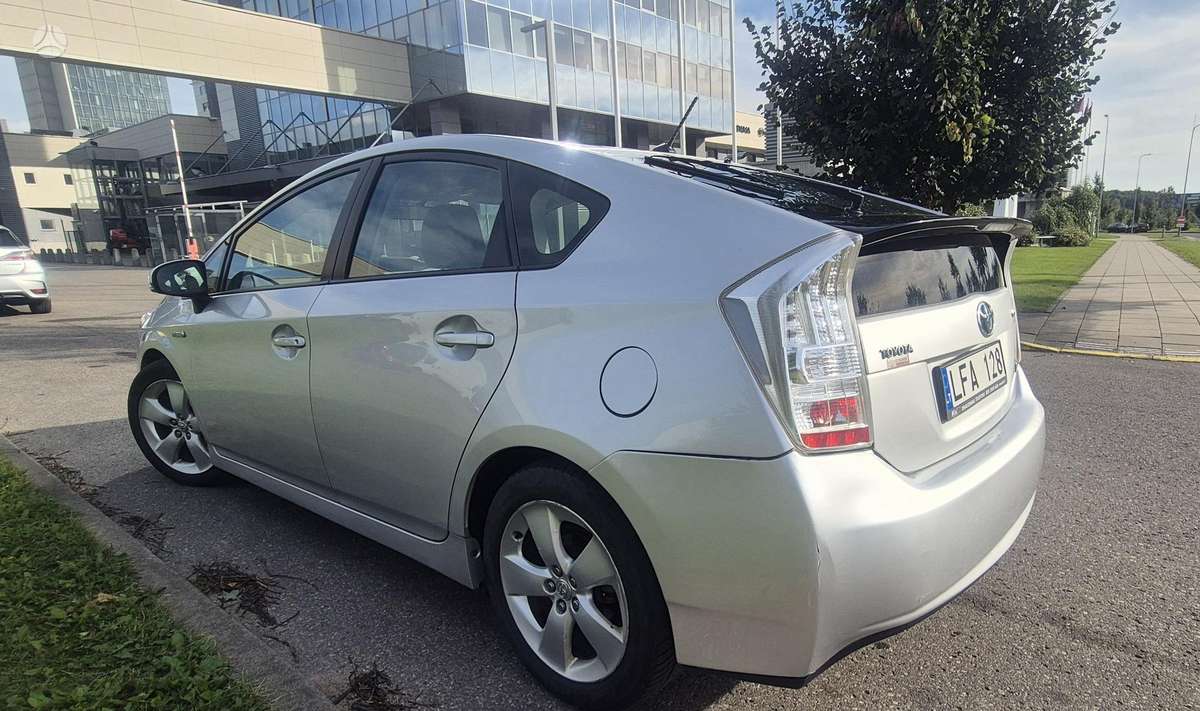 Toyota Prius - 7