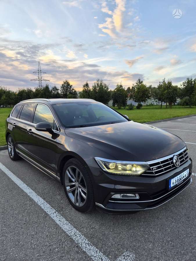 Volkswagen Passat - 2