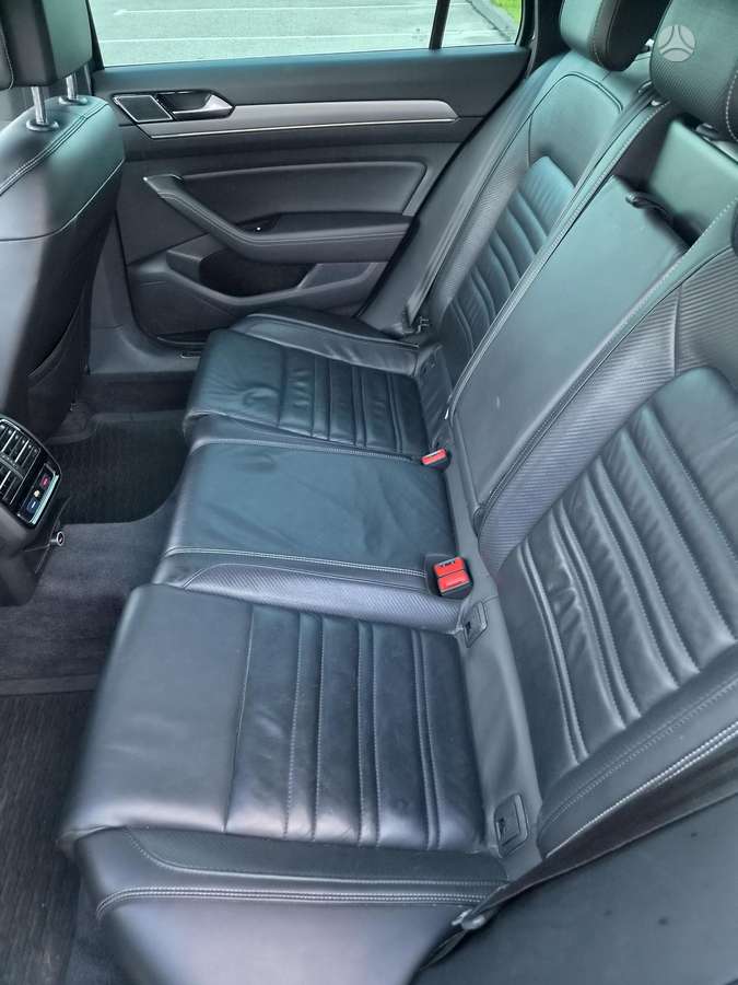 Volkswagen Passat - 8