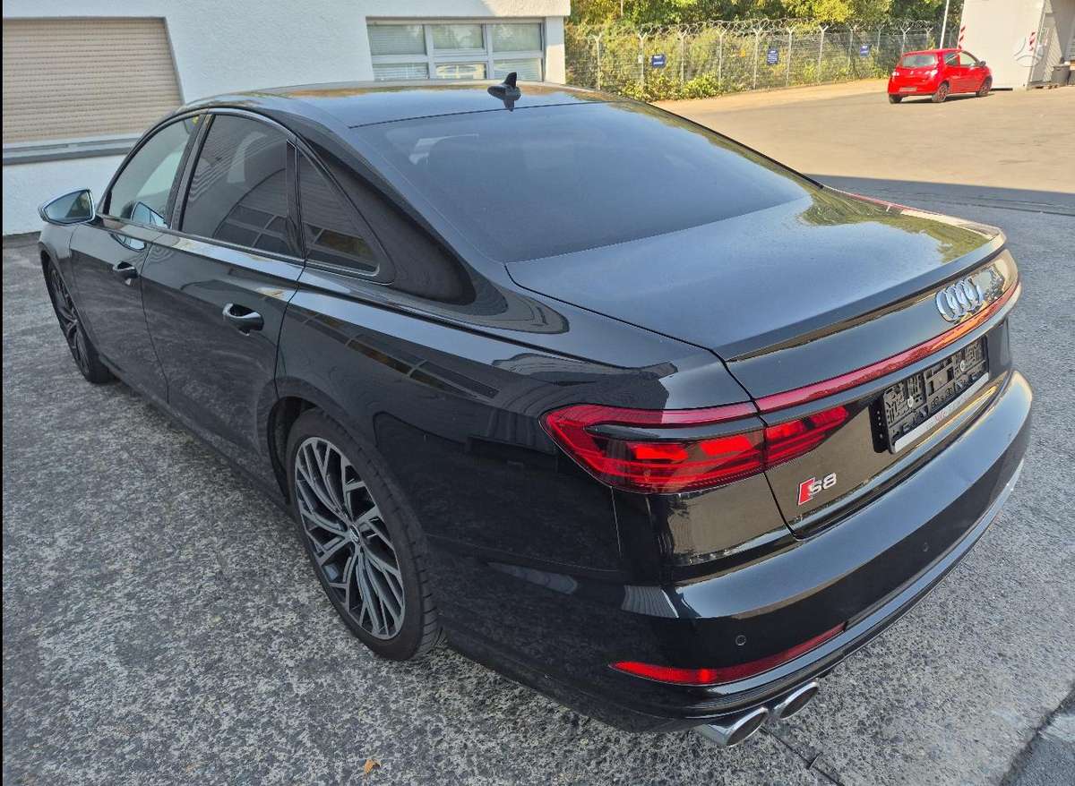 Audi S8, 4.0 l., Седан
