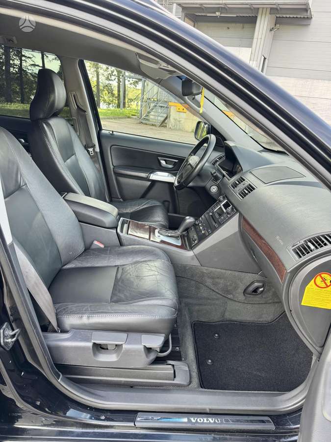 Volvo XC90 - 9