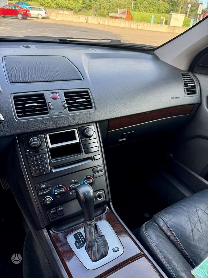 Volvo XC90 - 8