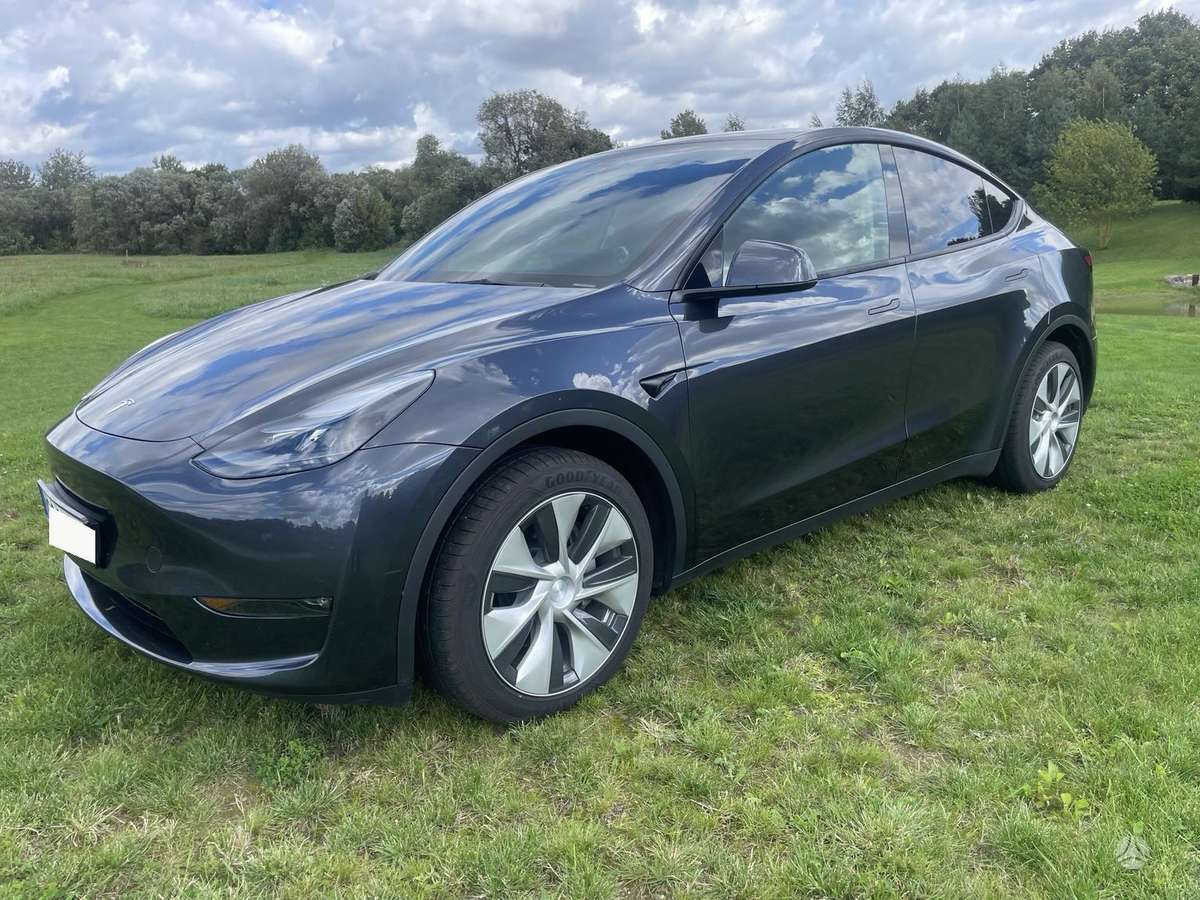 Tesla Model Y, 81 kWh, mpv / minivan