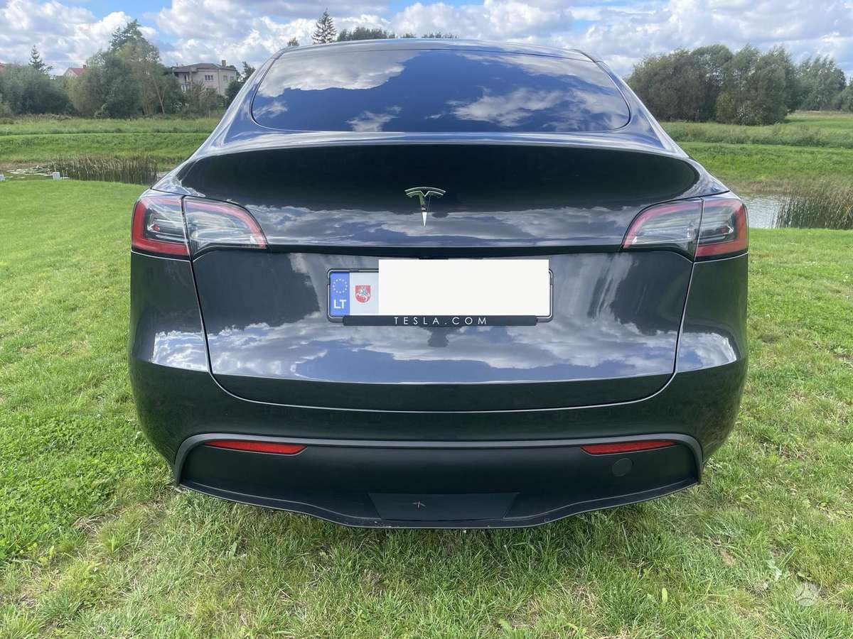 Tesla Model Y, 81 kWh, mpv / minivan
