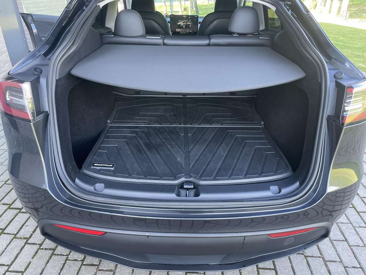 Tesla Model Y, 81 kWh, mpv / minivan