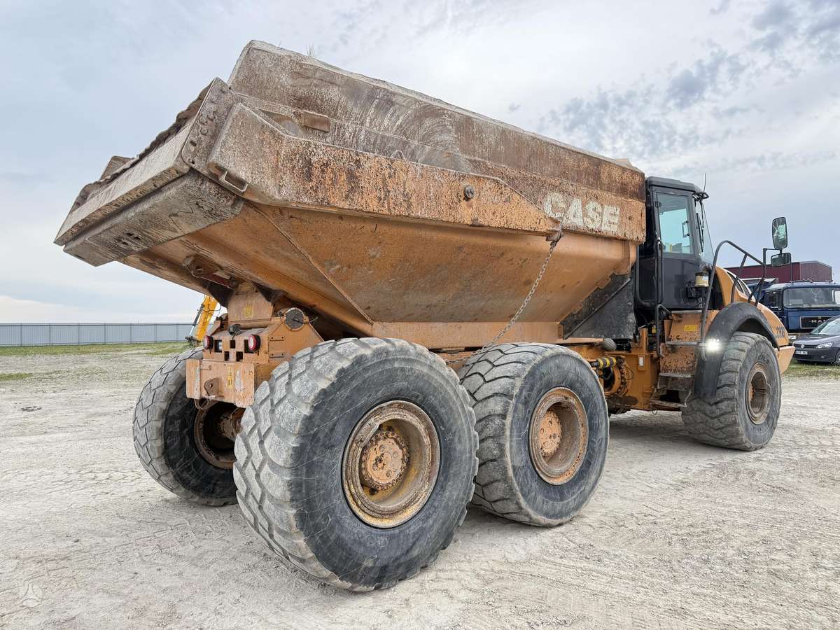Case ADT 330 B , with TAIL GATE, самосвалы