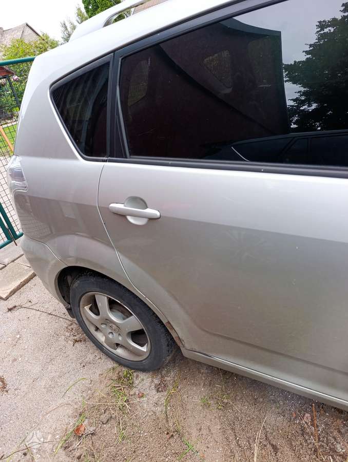 Toyota Corolla Verso - 3