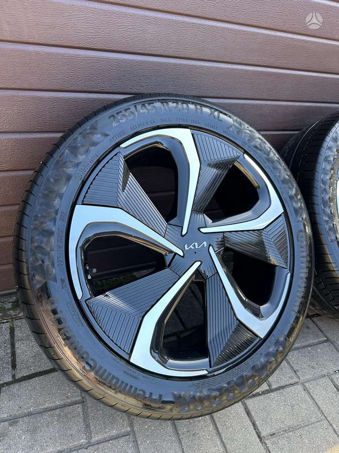 KIA EV6, light alloy, R20