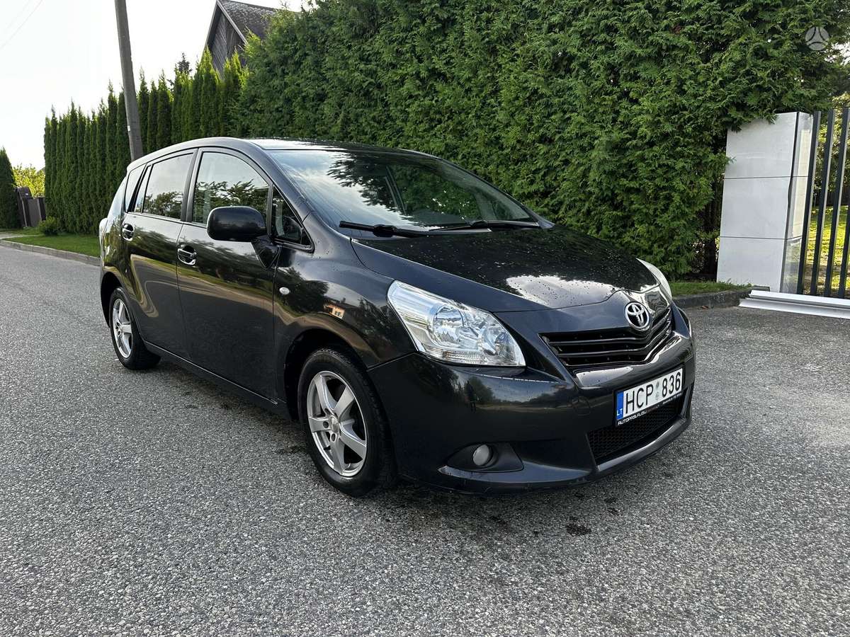 Toyota Verso - 3