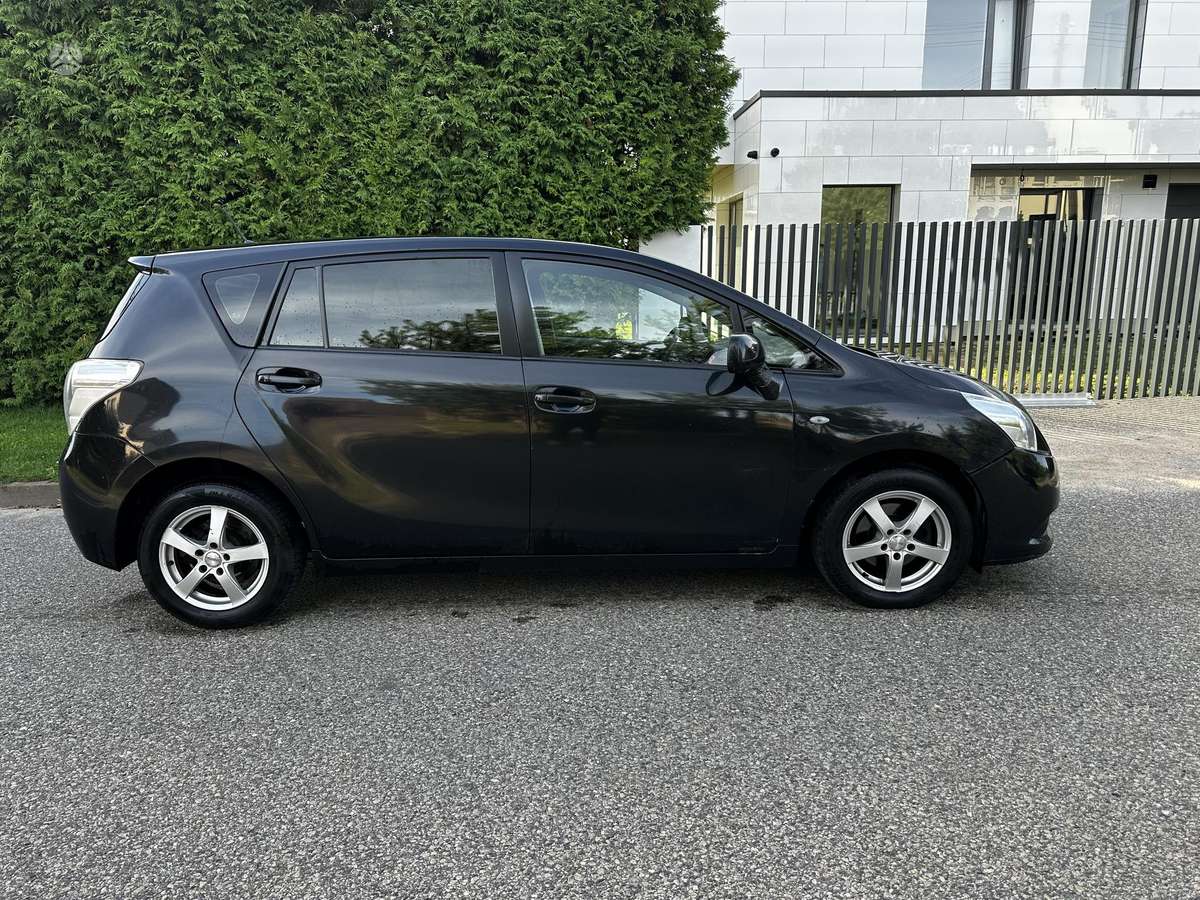 Toyota Verso - 4