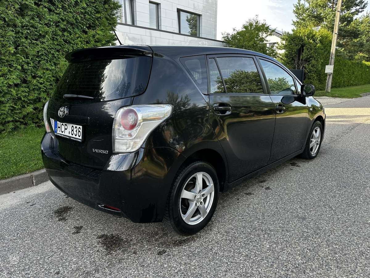 Toyota Verso - 5