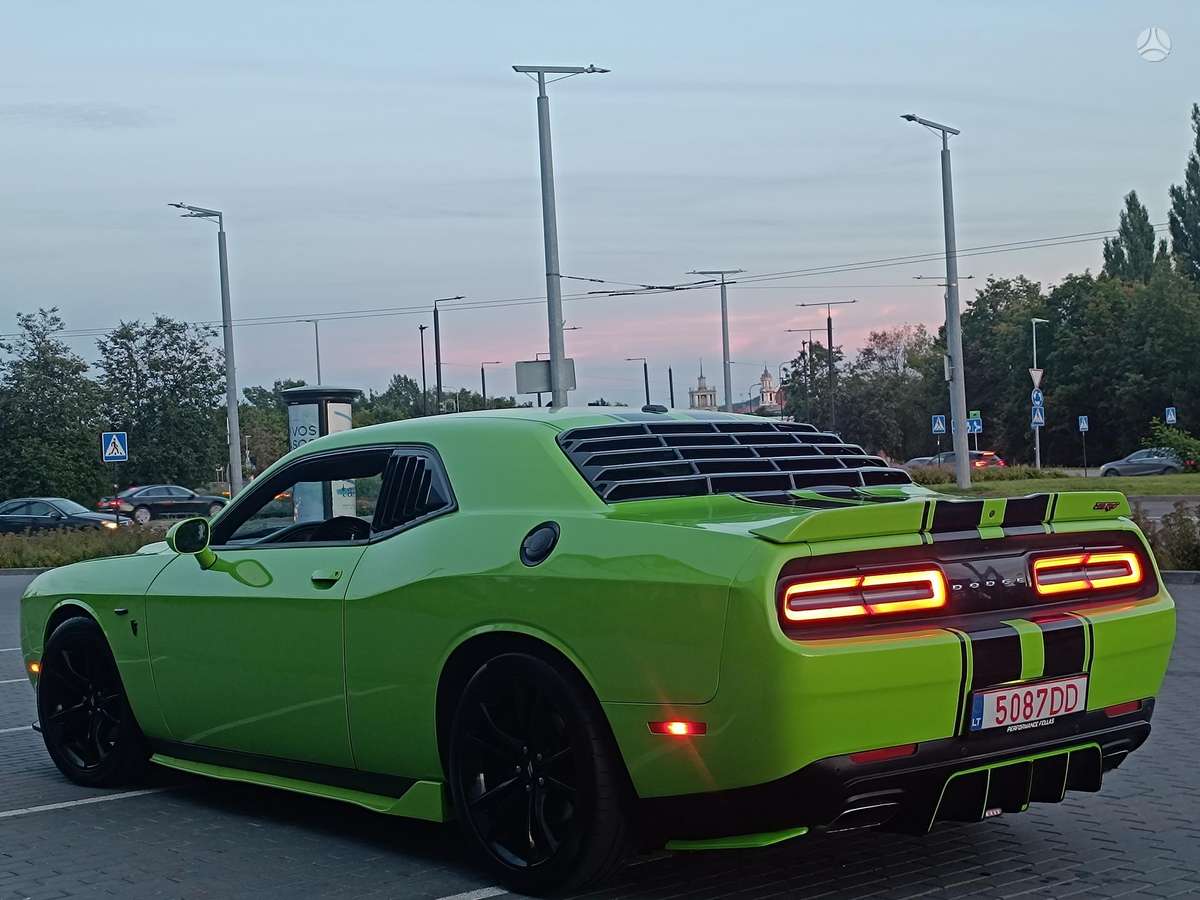 Dodge Challenger, 5.7 l., coupe