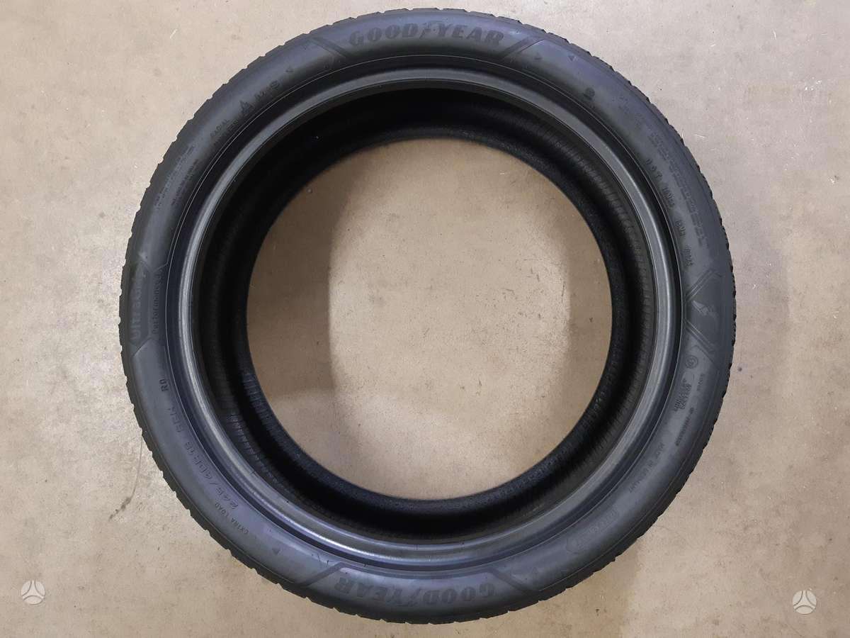 Goodyear 2025m95% UG Perform3., winter 245/40 R19