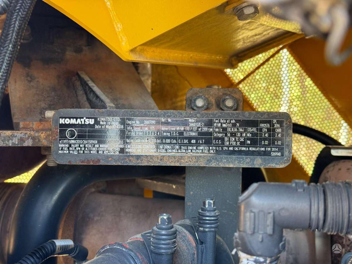 Komatsu D61EX-23, buldozeriai